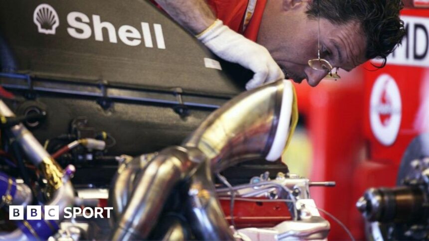 F1 bosses reject V10 engine return