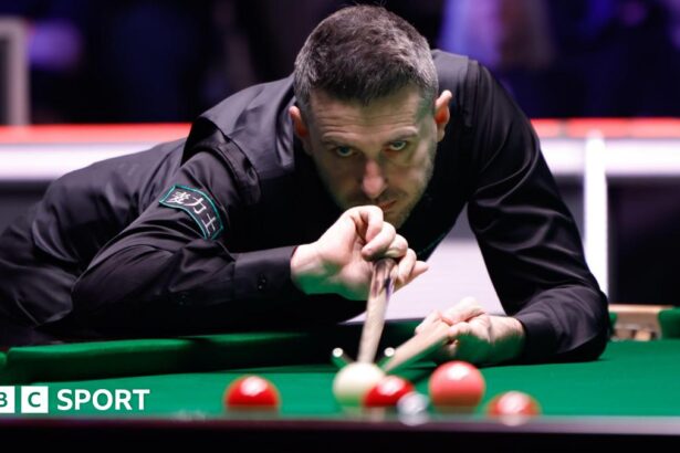 Tour Championship: Mark Selby thrashes Ding Junhui 10-2 to set up final against John Higgins